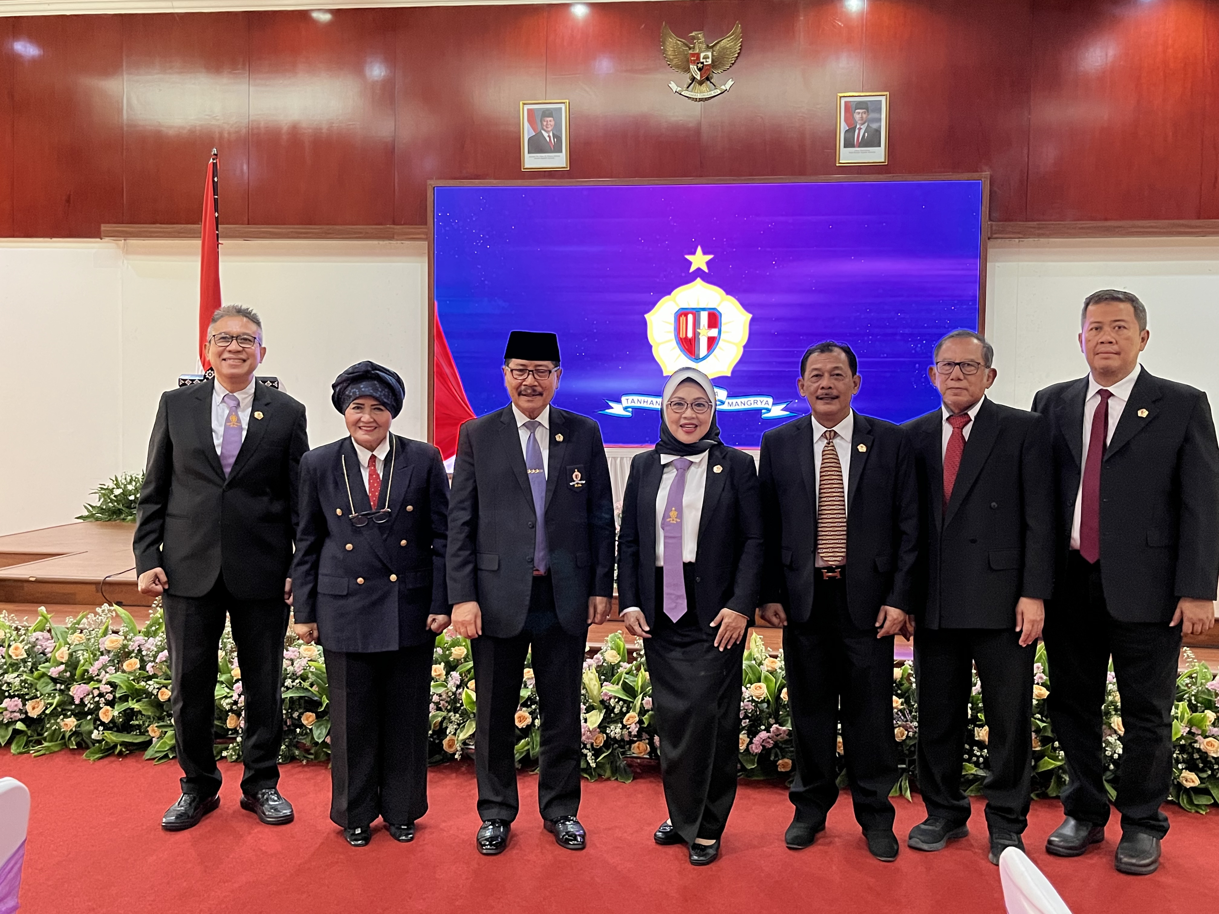 Prof. Dr. Sylviana Murni, SH, M.Si Kembali Terpilih sebagai Ketua DPD IKAL Lemhannas DKI Jakarta Periode 2025–2030 Prof. Dr. Sylviana Murni, SH, M.Si Kembali Terpilih sebagai Ketua DPD IKAL Lemhannas DKI Jakarta Periode 2025–2030