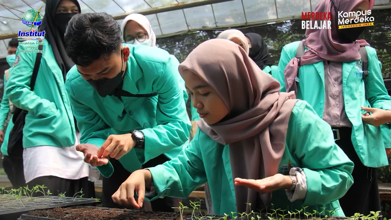 Kunjungan Mahasiswa Mata Kuliah Kewirausahaan ke Rumah Kebon Astuti